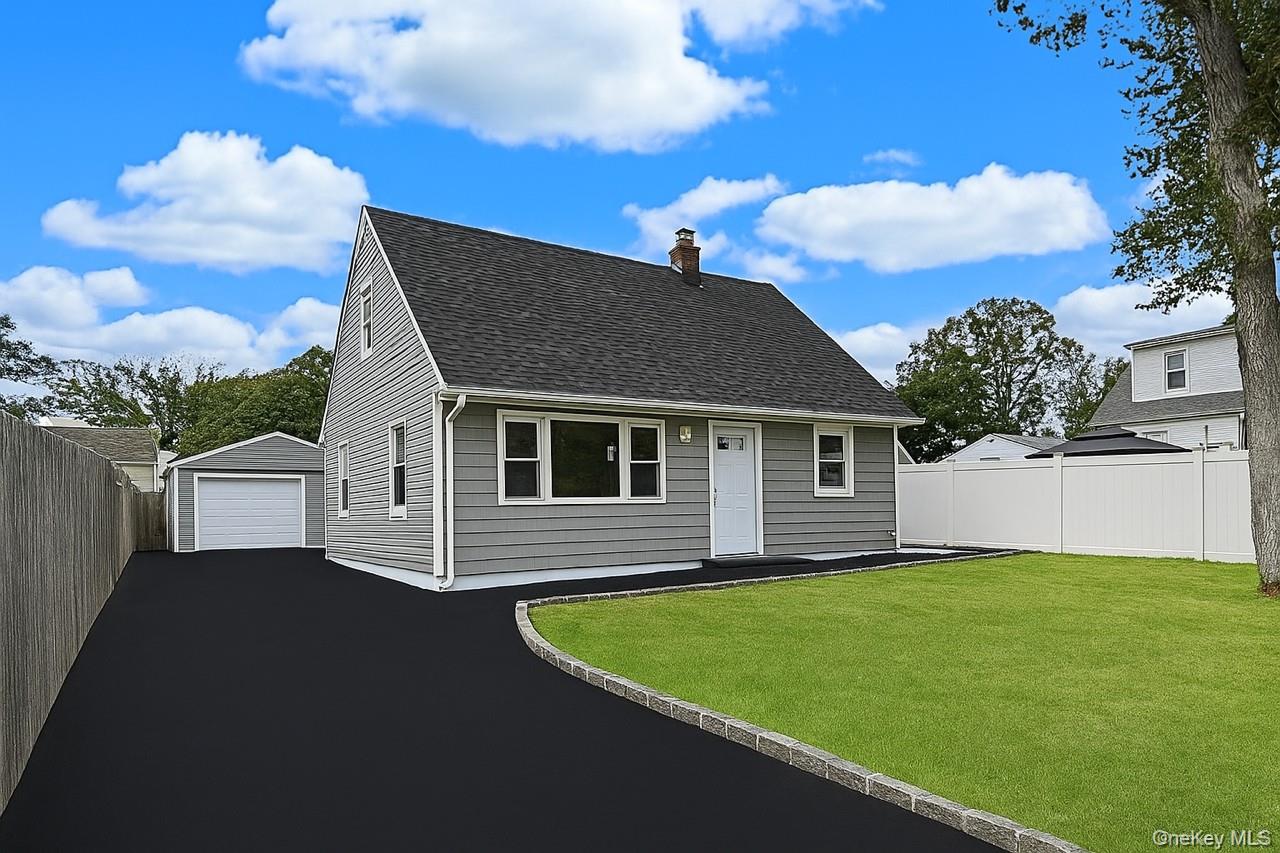 #3 photo, 50 Carlls Path, North Babylon , NY 11703