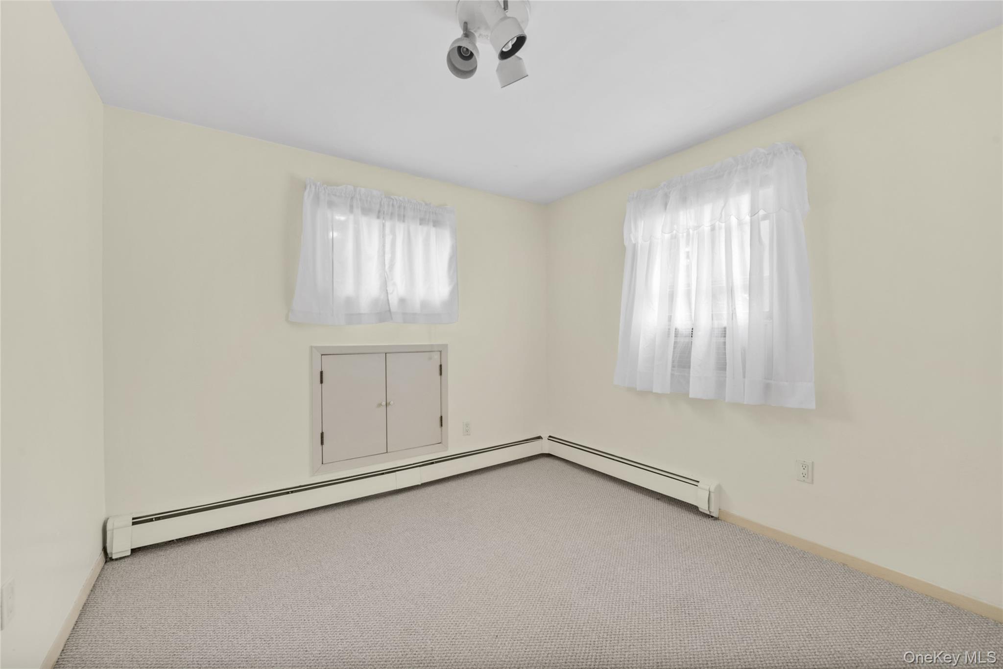 #12 photo, 253 Raff Avenue, Carle Place , NY 11514