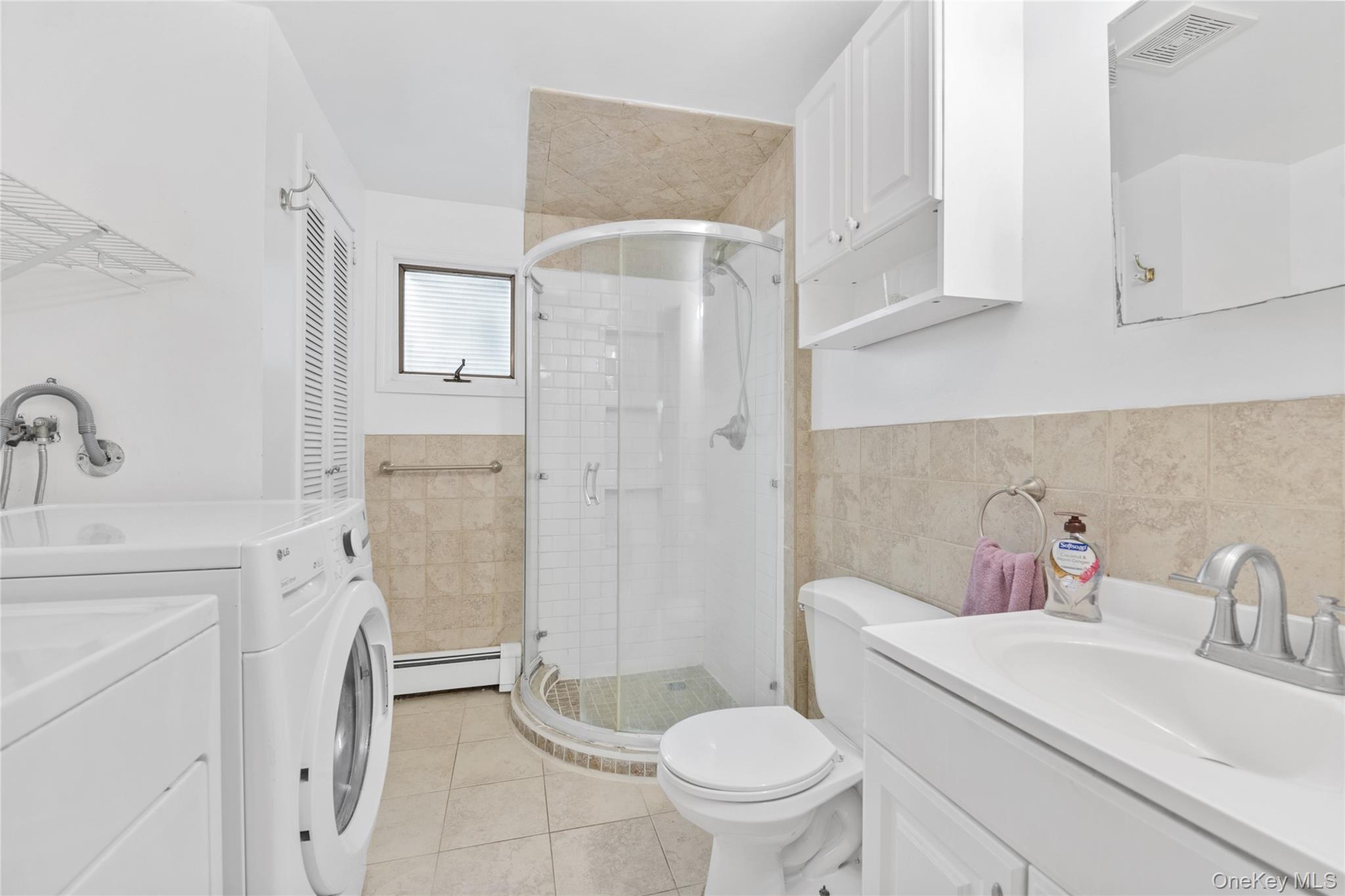 #14 photo, 253 Raff Avenue, Carle Place , NY 11514