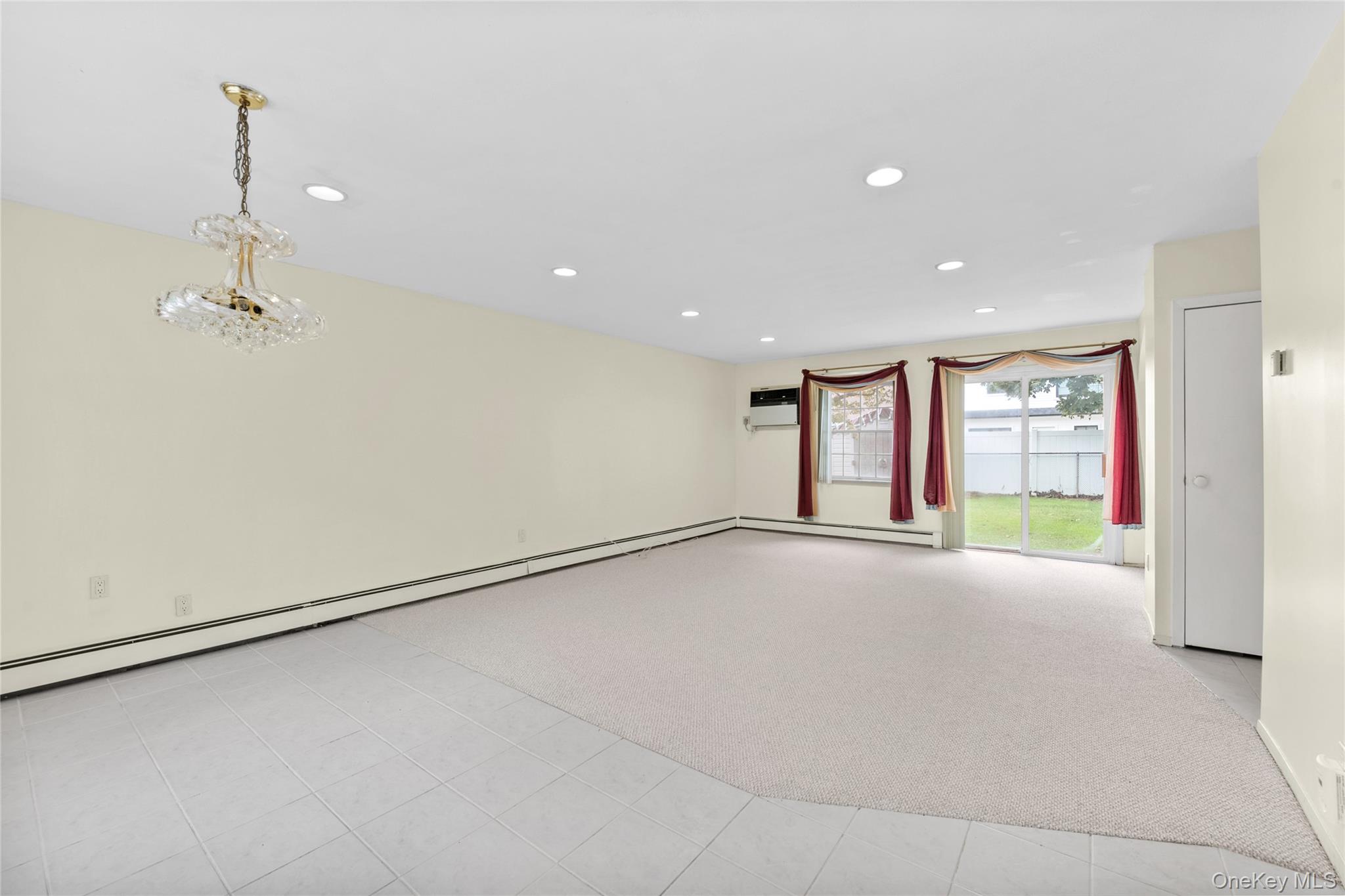 #5 photo, 253 Raff Avenue, Carle Place , NY 11514