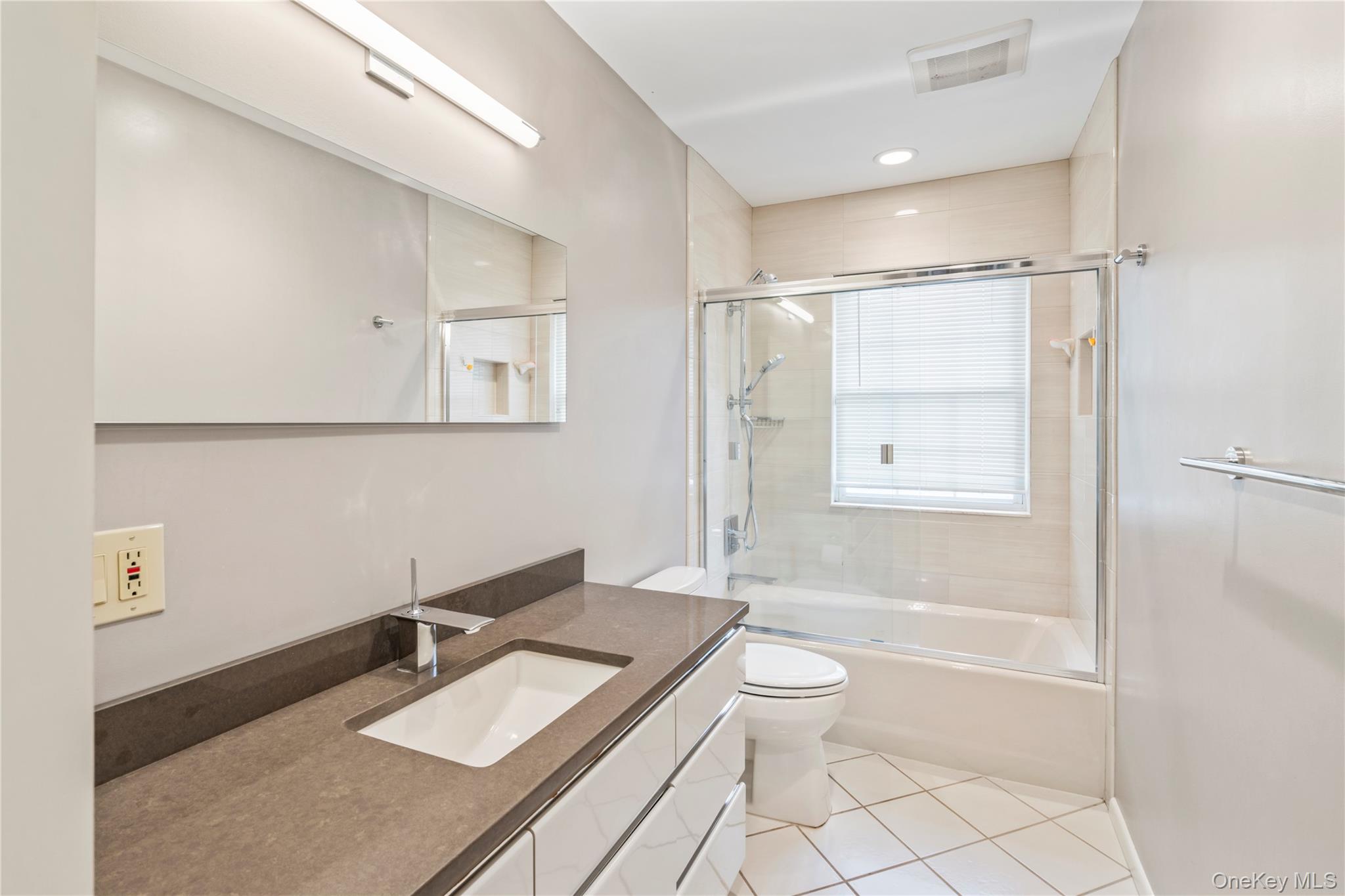 #19 photo, 154 Hidden Ridge Drive, Syosset , NY 11791