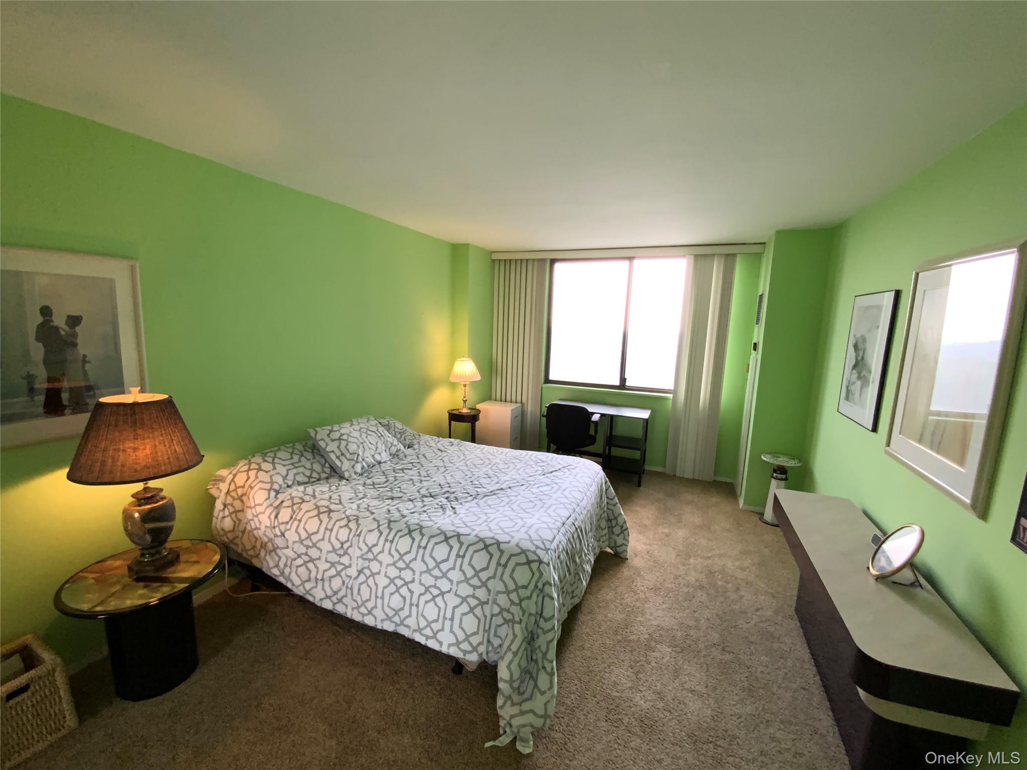 #11 photo, 27110 Grand Central Parkway, クイーンズ区 Floral Park , NY 11005