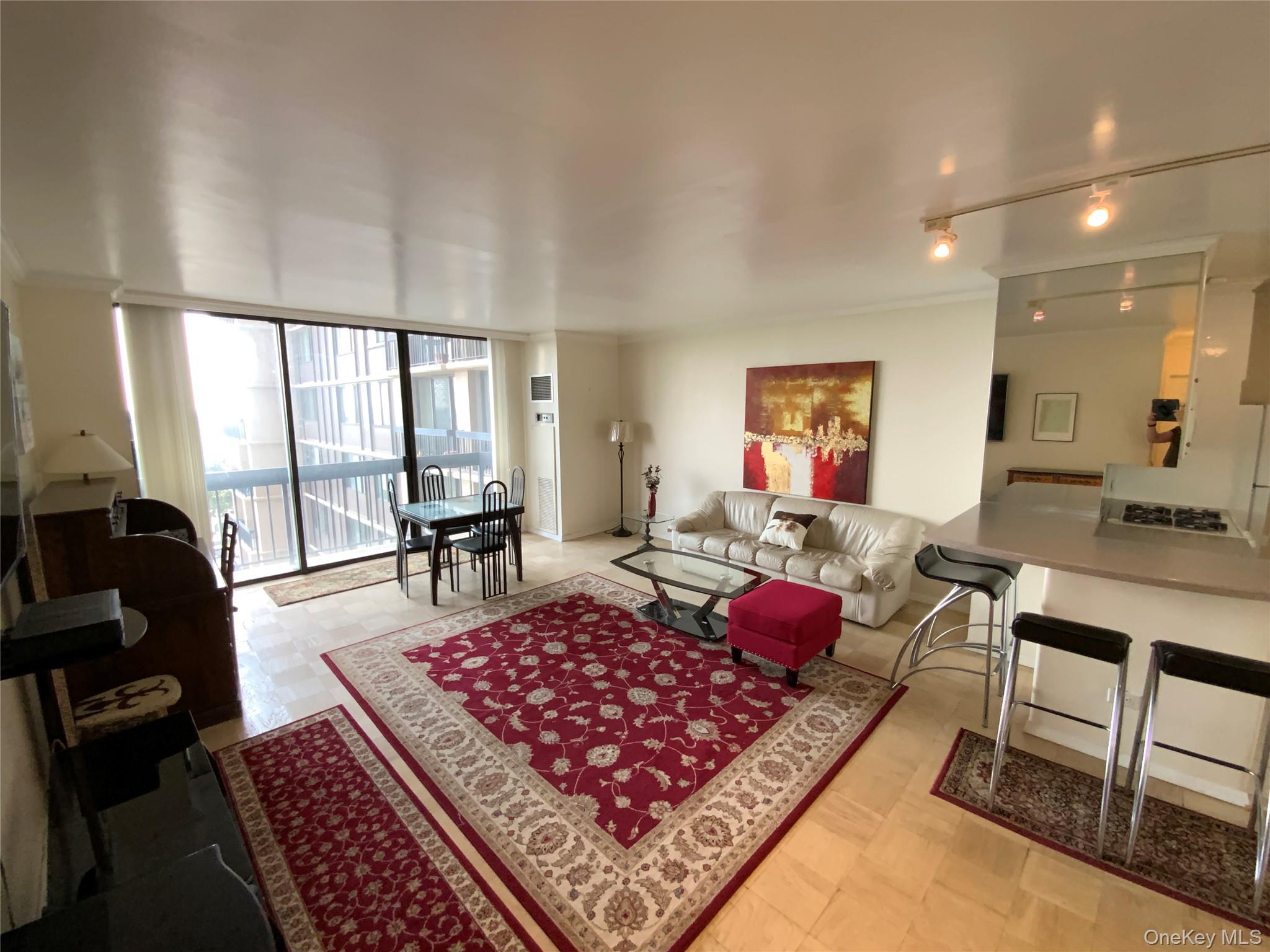 #2 photo, 27110 Grand Central Parkway, クイーンズ区 Floral Park , NY 11005