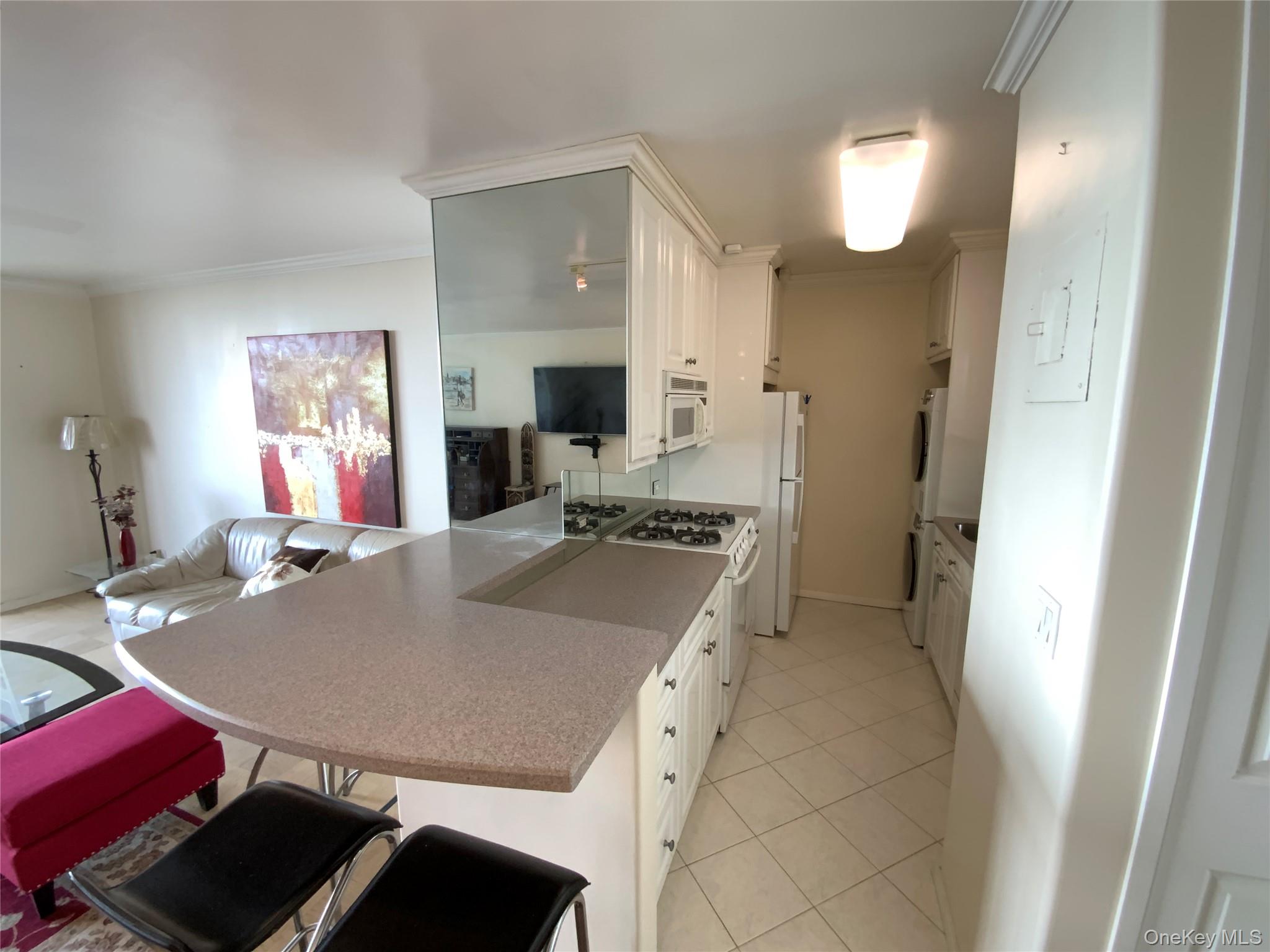 #6 photo, 27110 Grand Central Parkway, クイーンズ区 Floral Park , NY 11005