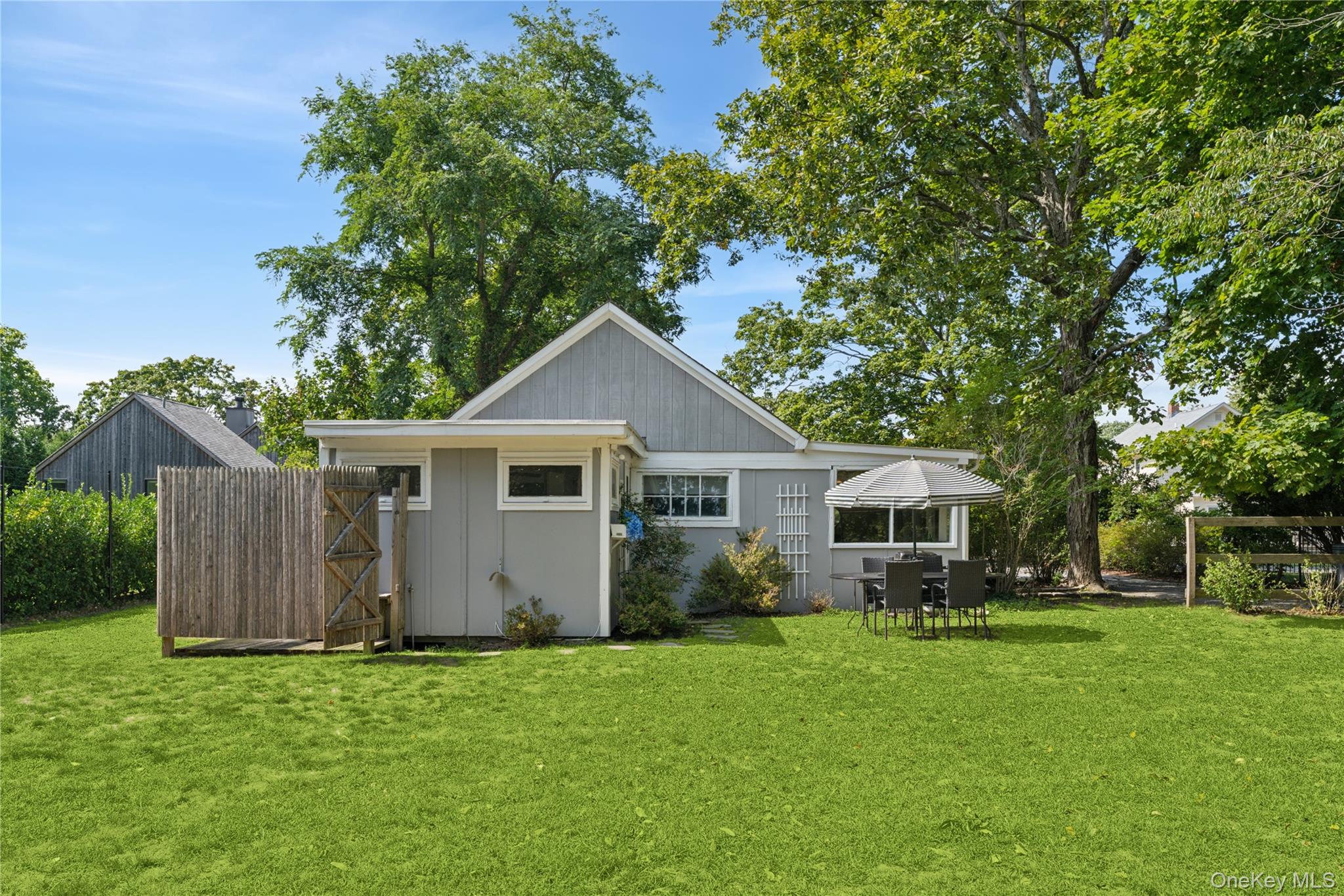 #20 photo, 36 Lamb Avenue, Quogue , NY 11959