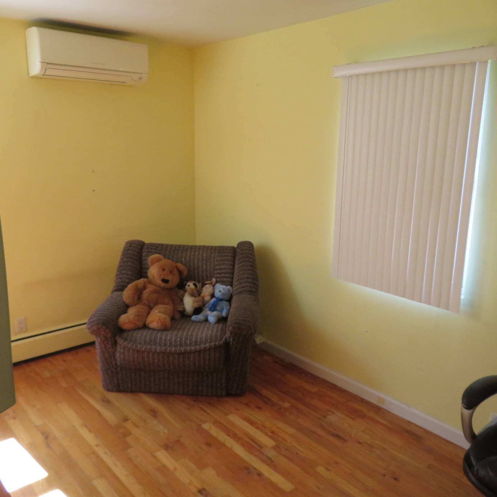 #18 photo, 1750 East 37th St, Marine Park , NY 11234