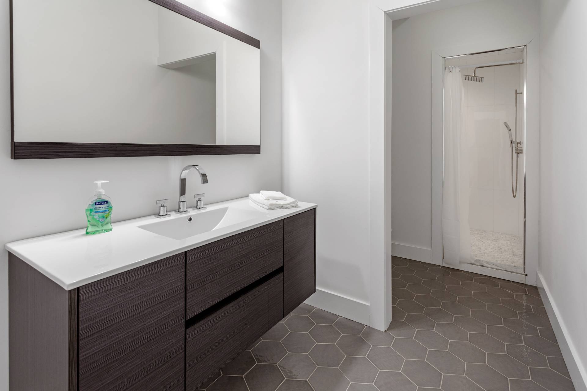 #44 photo, 1 Osprey Court, Belle Terre , NY 11777