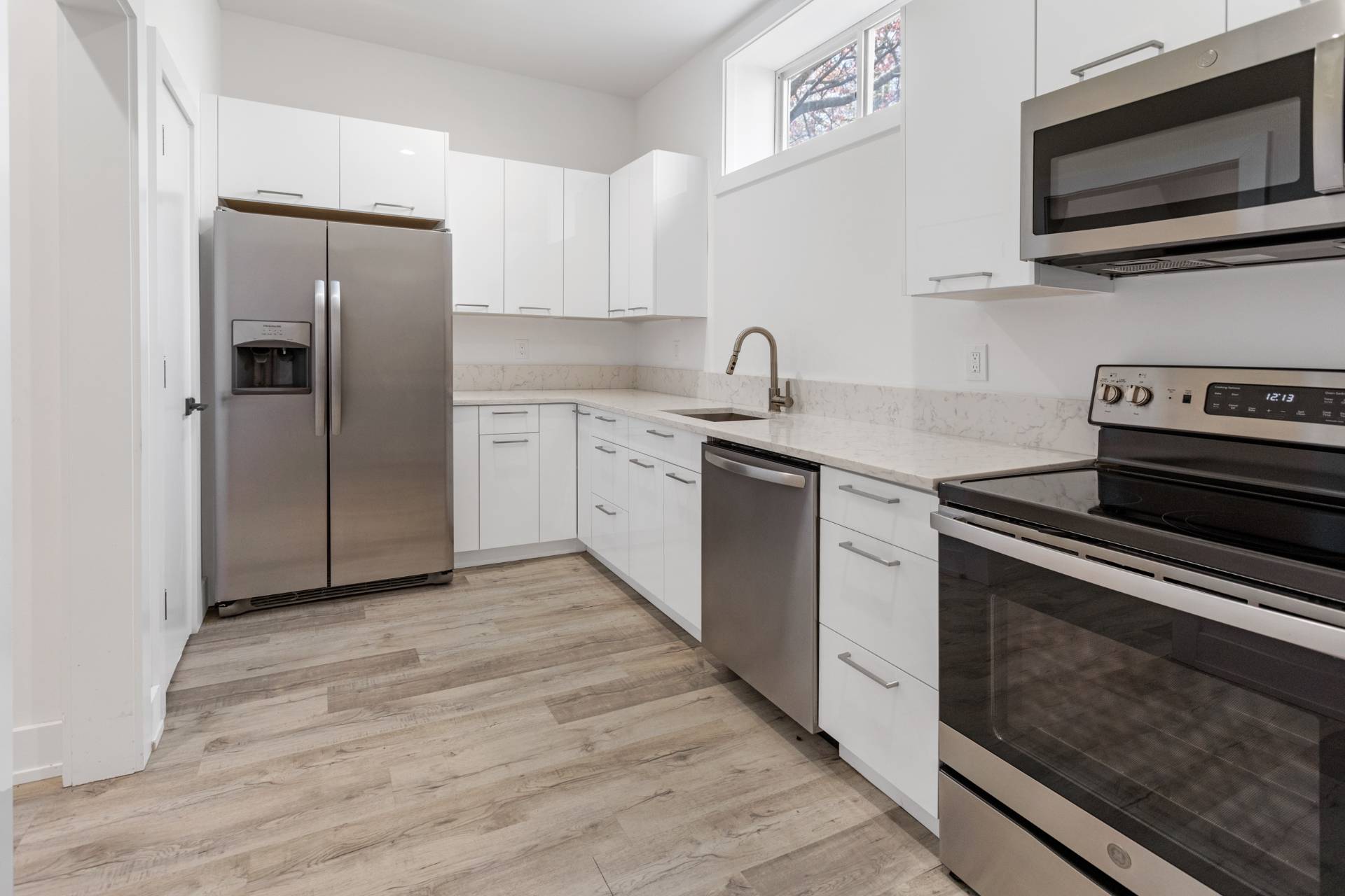 #45 photo, 1 Osprey Court, Belle Terre , NY 11777