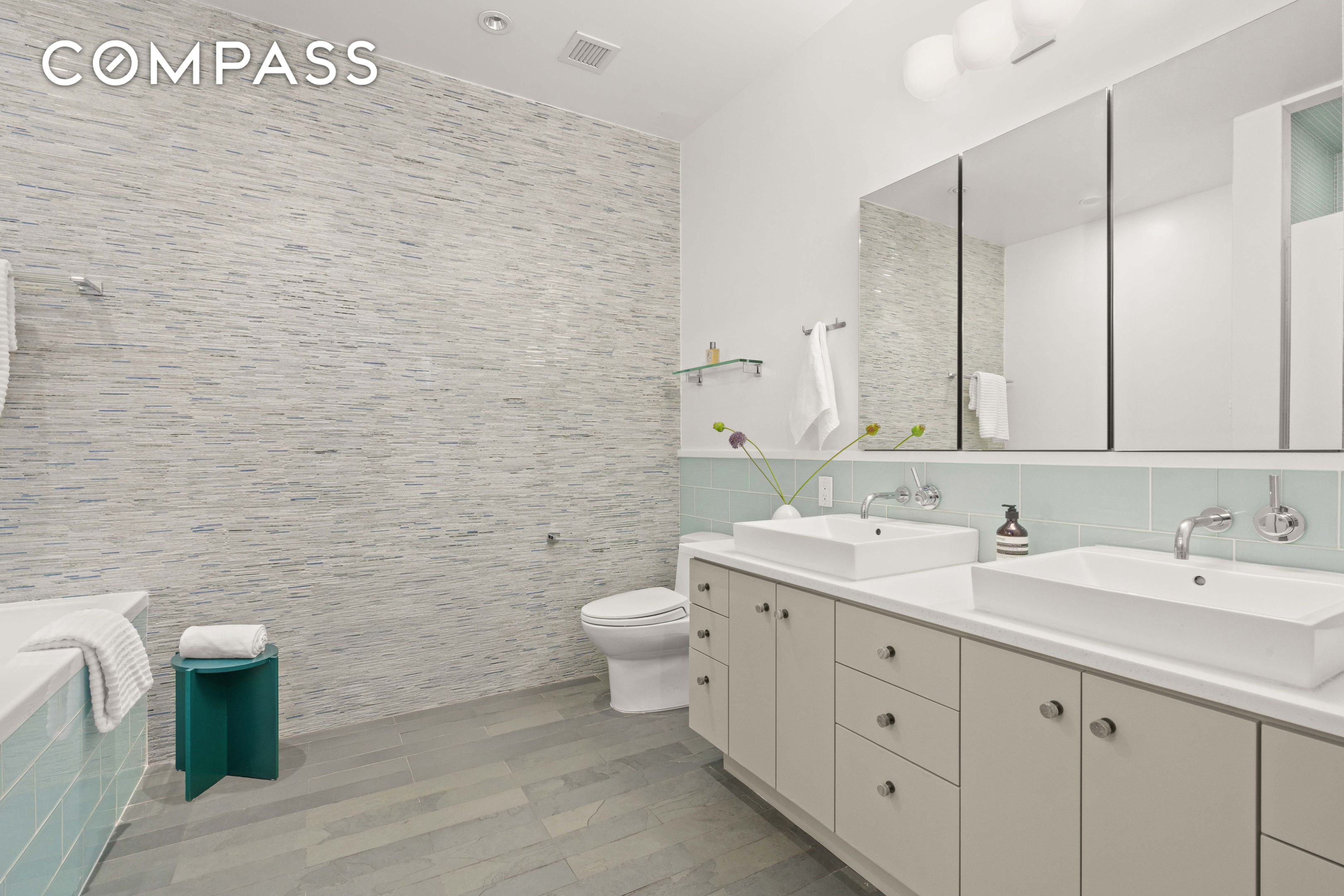 #9 photo, 48 Bond Street, マンハッタン NoHo , NY 10012