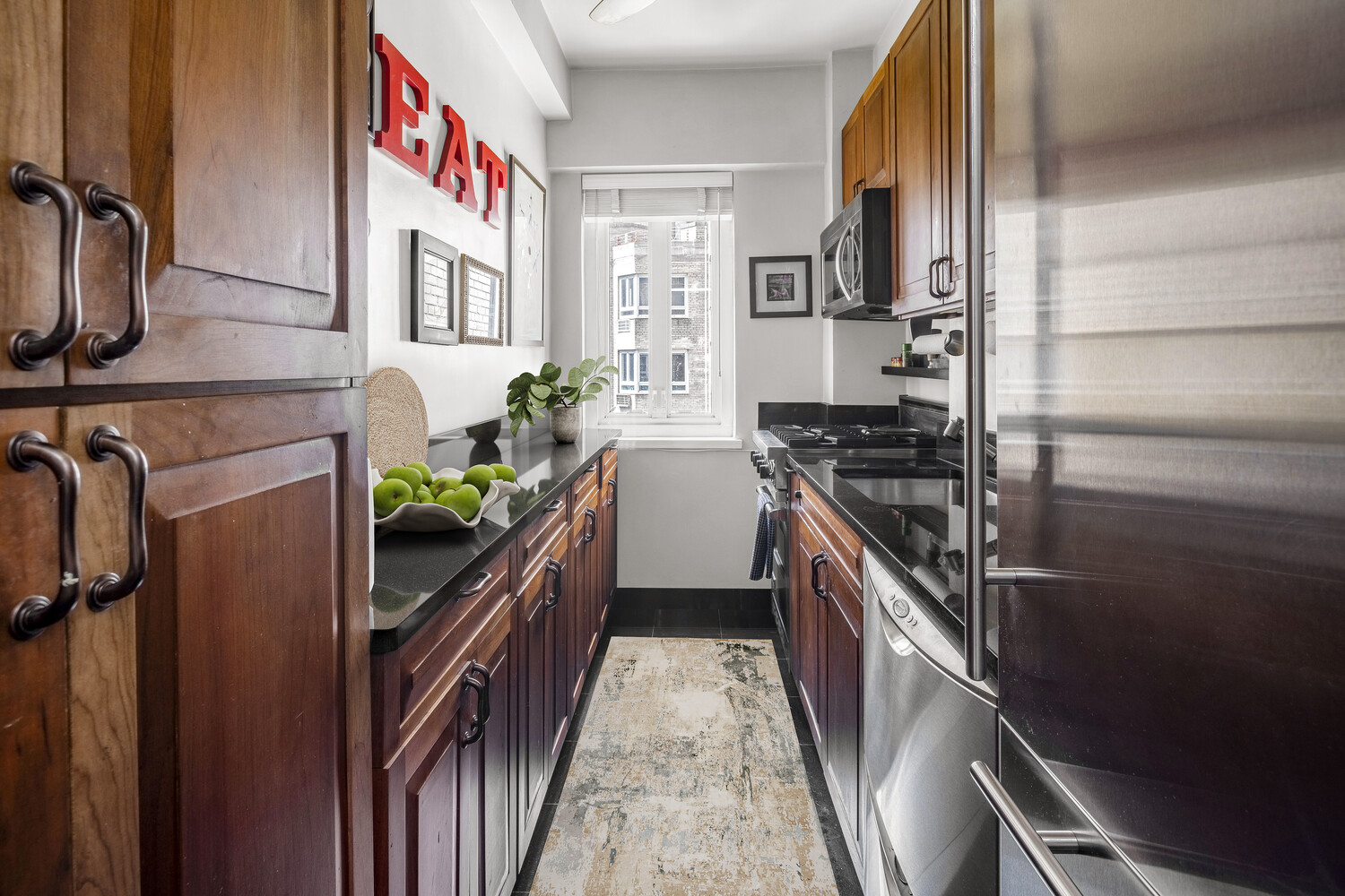 #12 photo, 333 W 57TH Street, マンハッタン Hells Kitchen , NY 10019