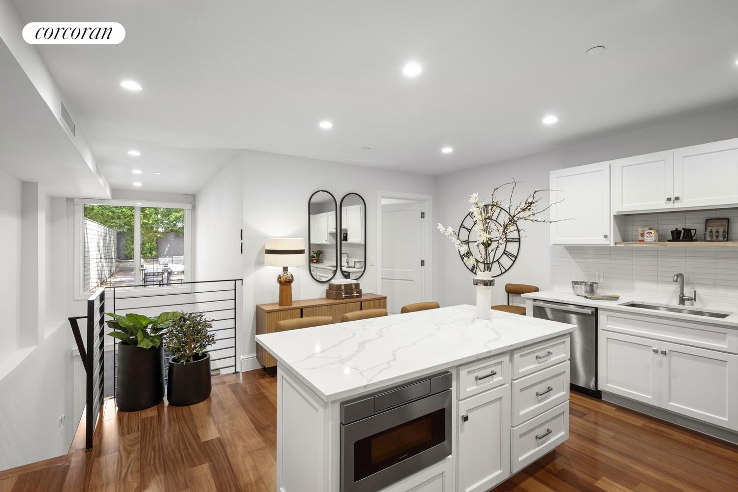 #3 photo, 569 St Marks Avenue, ブルックリン区 Crown Heights , NY 11216