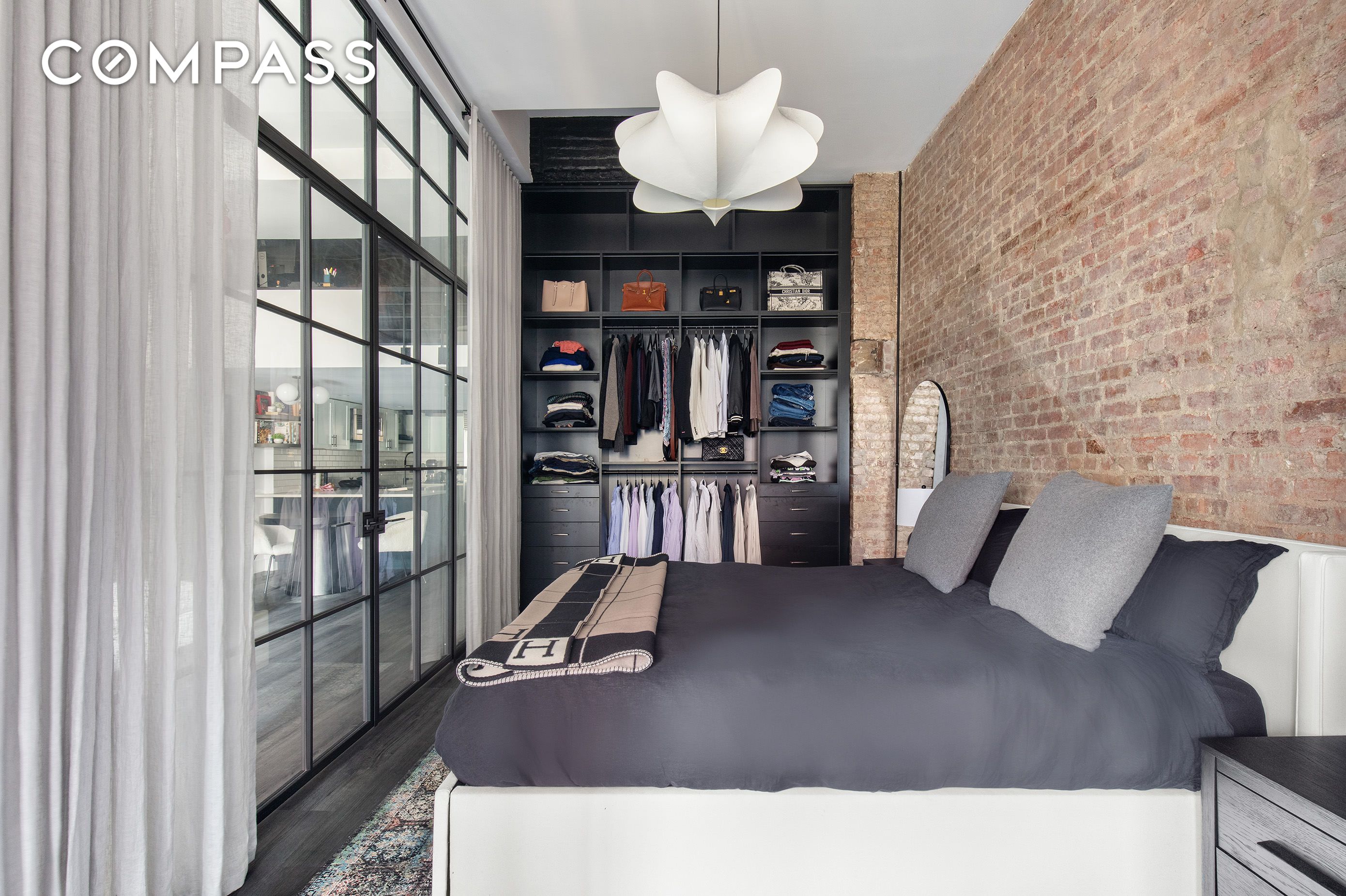 #4 photo, 372 5th Avenue, マンハッタン Midtown South , NY 10018