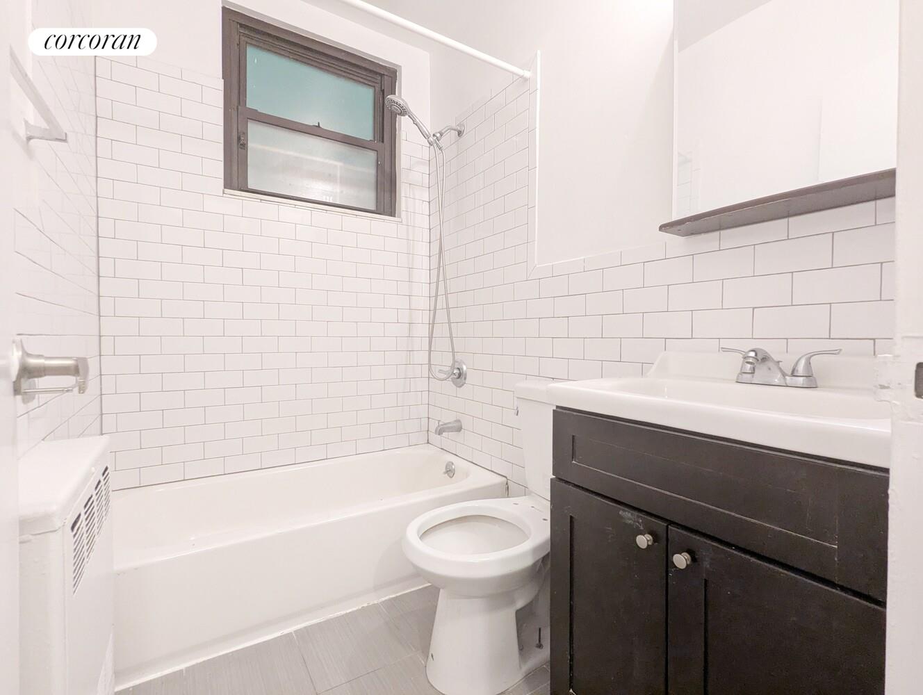 #8 photo, New York City, मैनहटन East Harlem , NY 10035