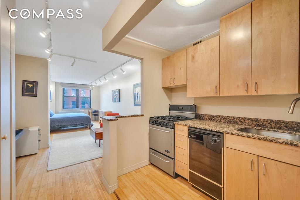 #1 photo, 222 W 14th Street, West Village , NY 10011