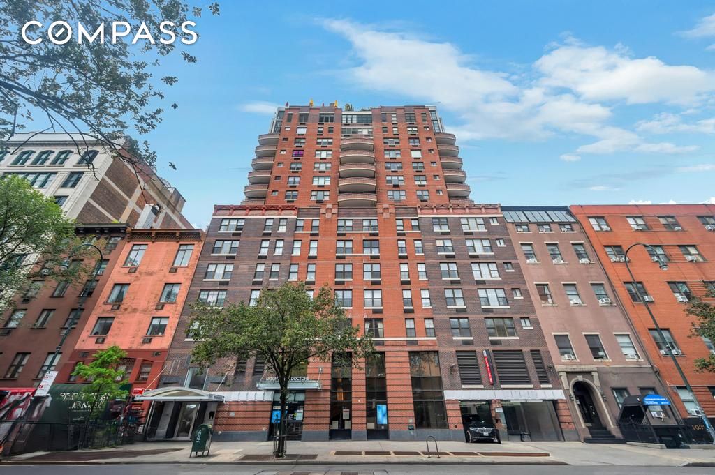 #11 photo, 222 W 14th Street, West Village , NY 10011