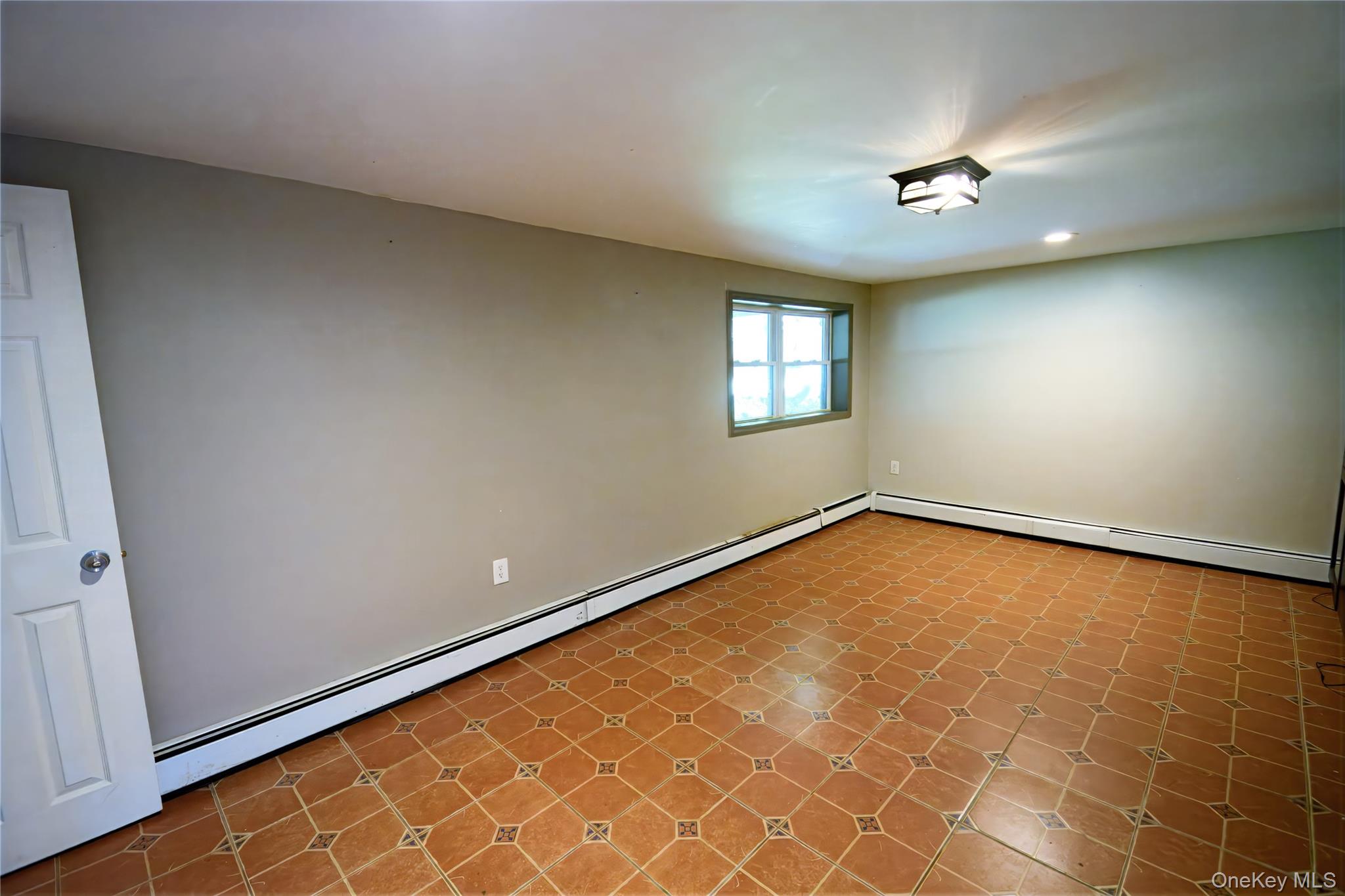 #6 photo, 32 Daisy Lane, Wappingers Falls , NY 12590