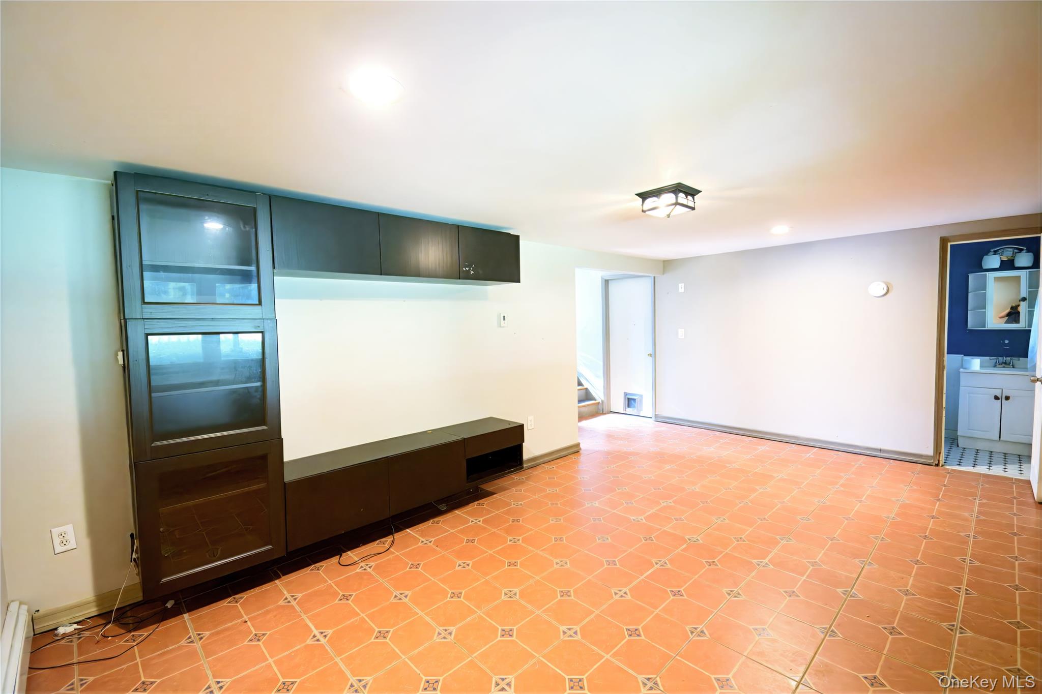 #8 photo, 32 Daisy Lane, Wappingers Falls , NY 12590