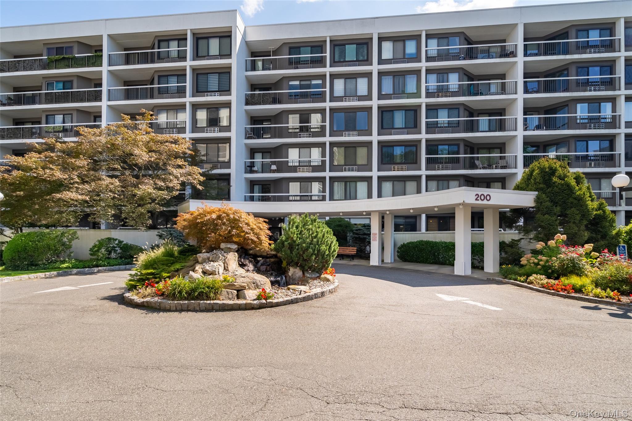 #1 photo, 200 High Point Drive, 纽约州 Hartsdale , NY 10530