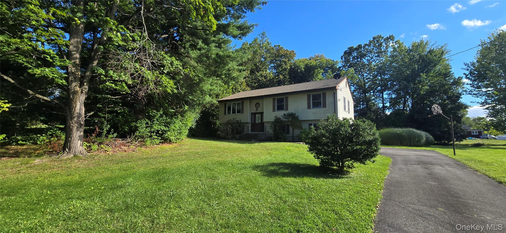 #2 photo, 20 Cedar Lane, New Windsor , NY 12553