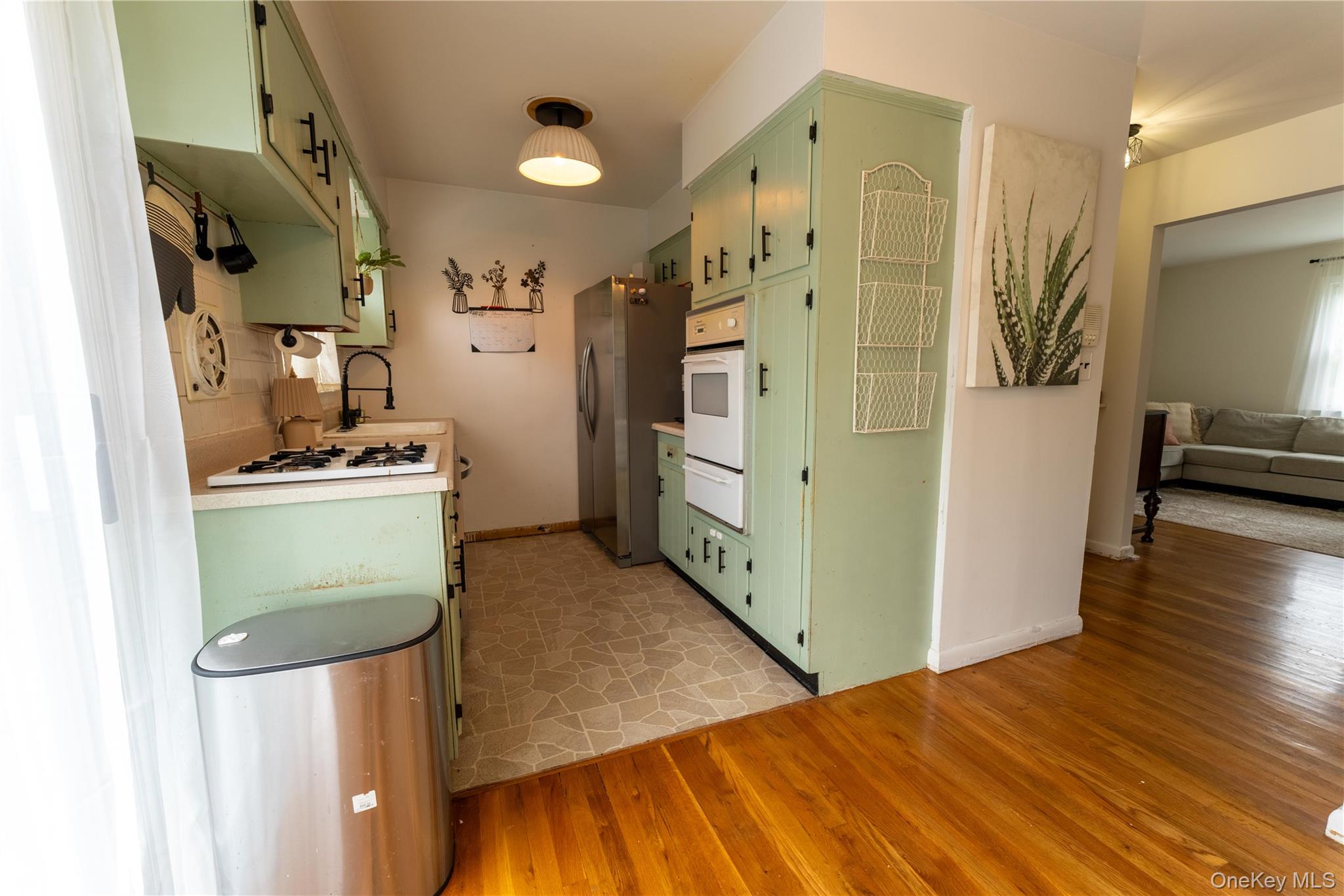 #8 photo, 3 Sussex Court, Suffern , NY 10901