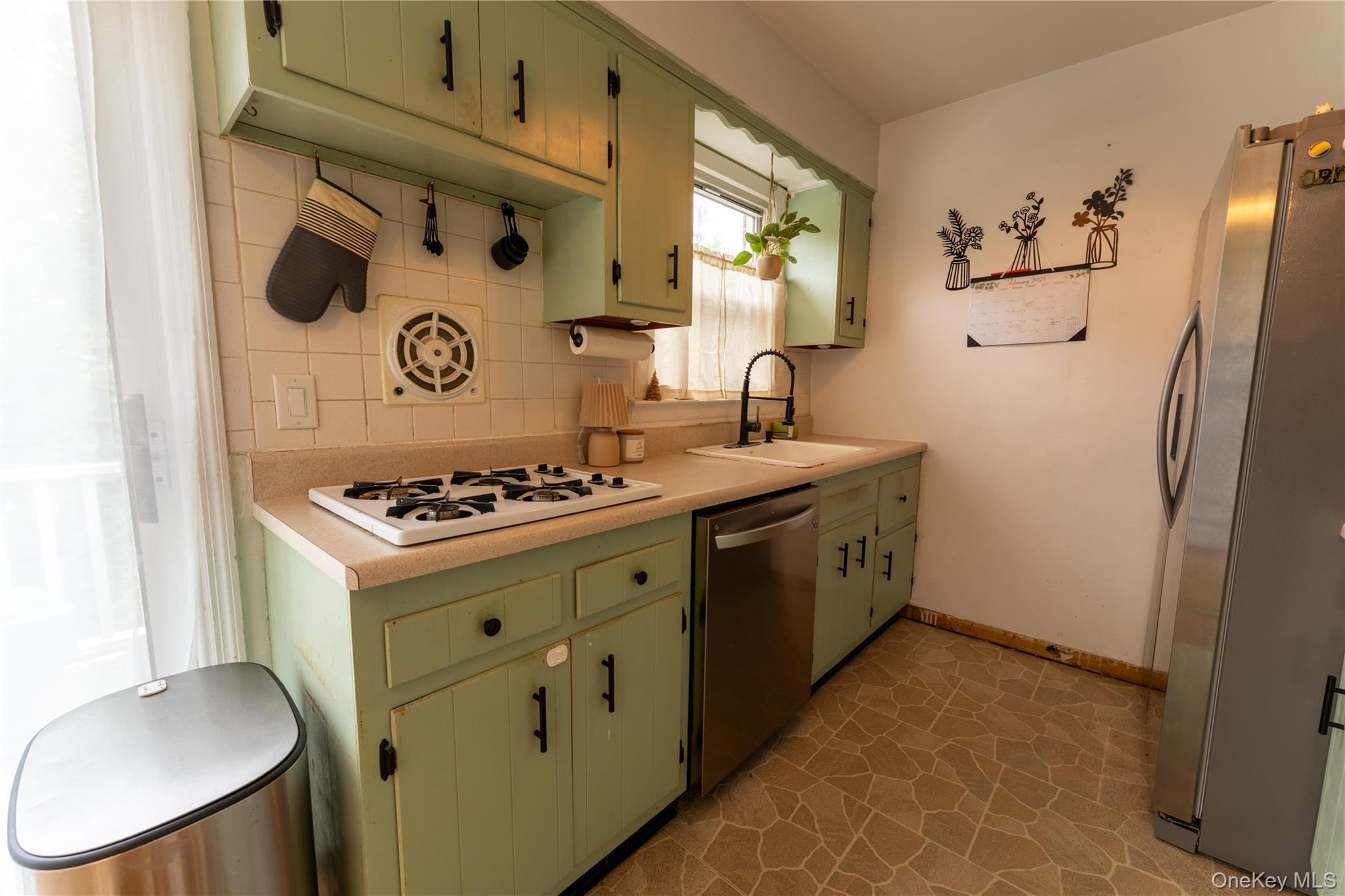 #9 photo, 3 Sussex Court, Suffern , NY 10901