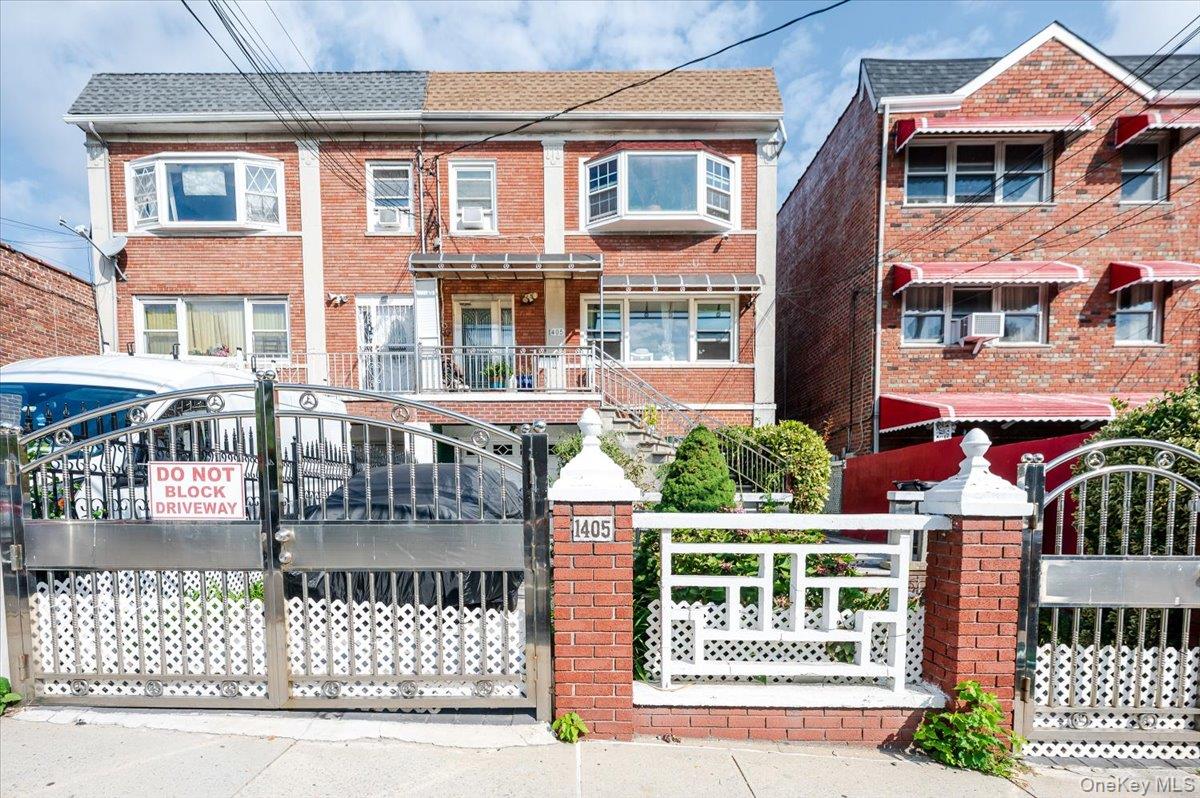 #1 photo, 1405 E 233rd Street, Bronx , NY 10466