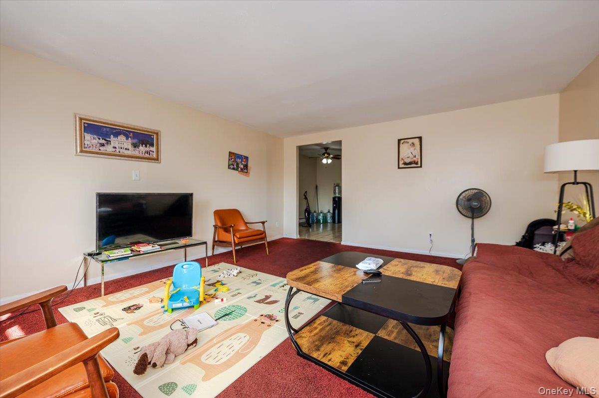 #15 photo, 1405 E 233rd Street, Bronx , NY 10466