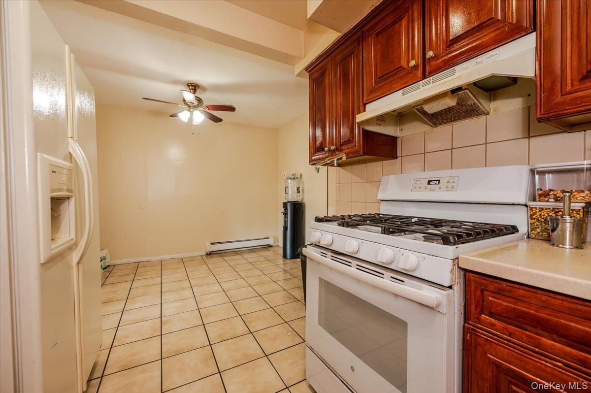 #18 photo, 1405 E 233rd Street, Bronx , NY 10466