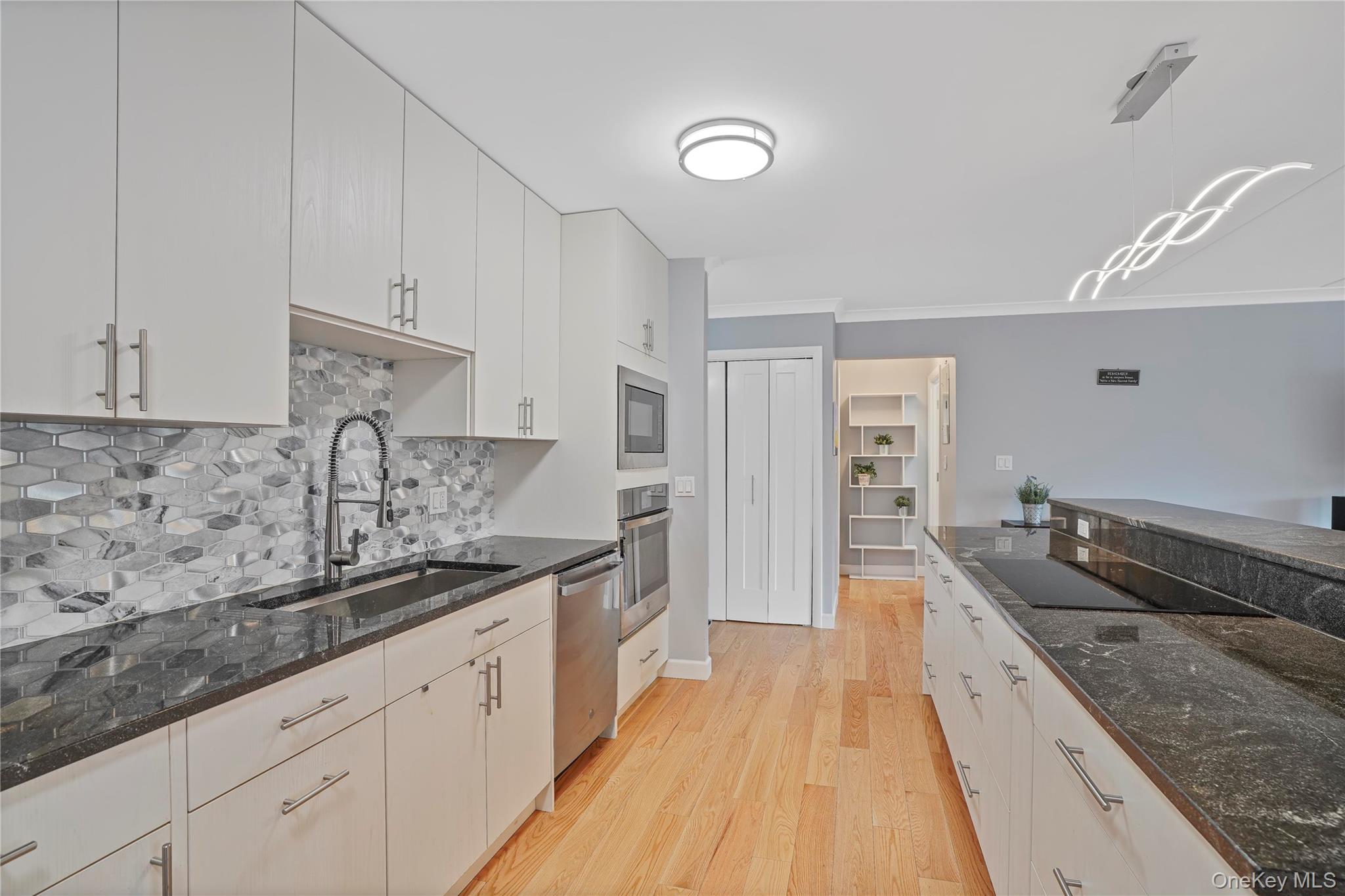 #11 photo, 500 High Point Drive, Hartsdale , NY 10530