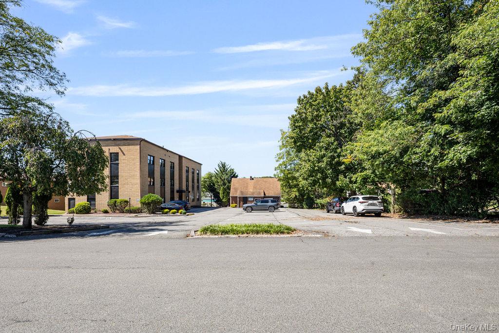 #4 photo, 7 Elmwood Drive, New City , NY 10956