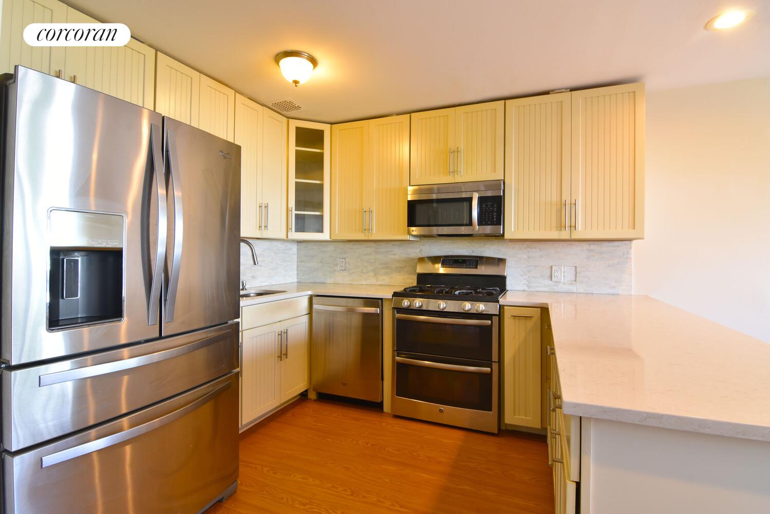 #2 photo, Bronx, Castle Hill , NY 10473