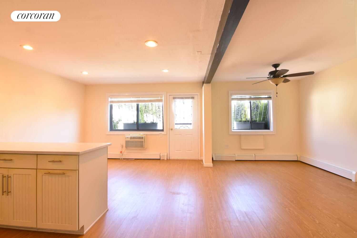 #7 photo, Bronx, Castle Hill , NY 10473