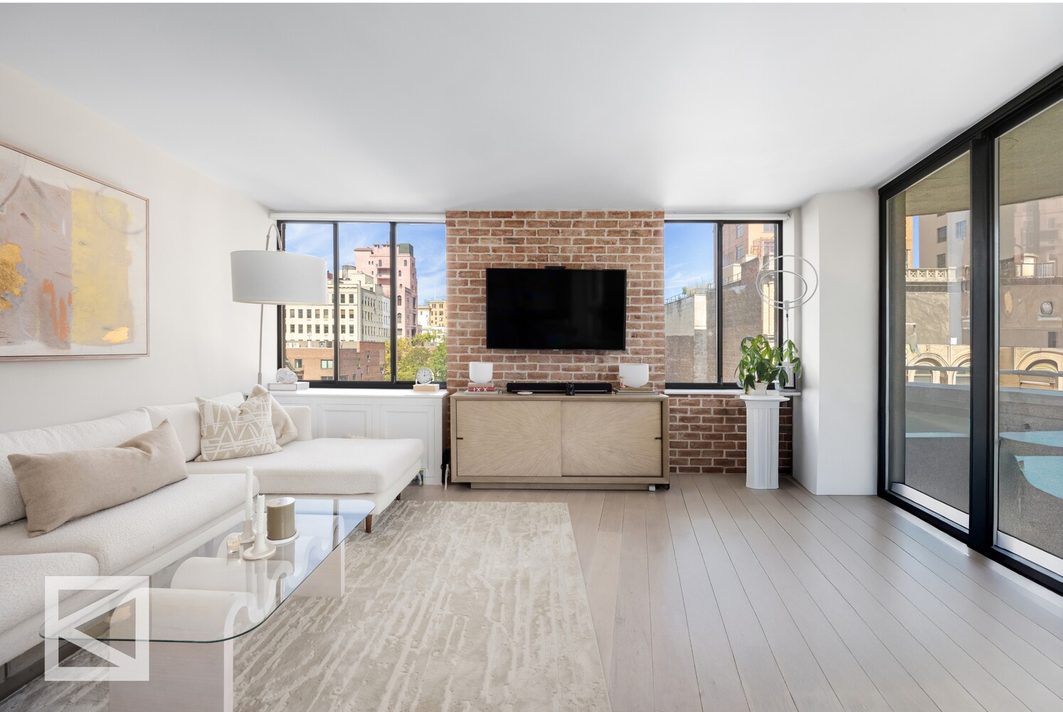 #1 photo, 140 CHARLES Street, मैनहटन West Village , NY 10014