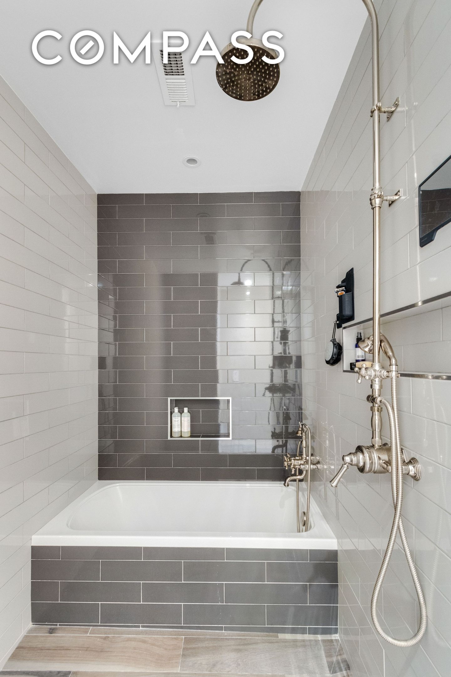 #12 photo, 244 W 23rd Street, マンハッタン Chelsea , NY 10011