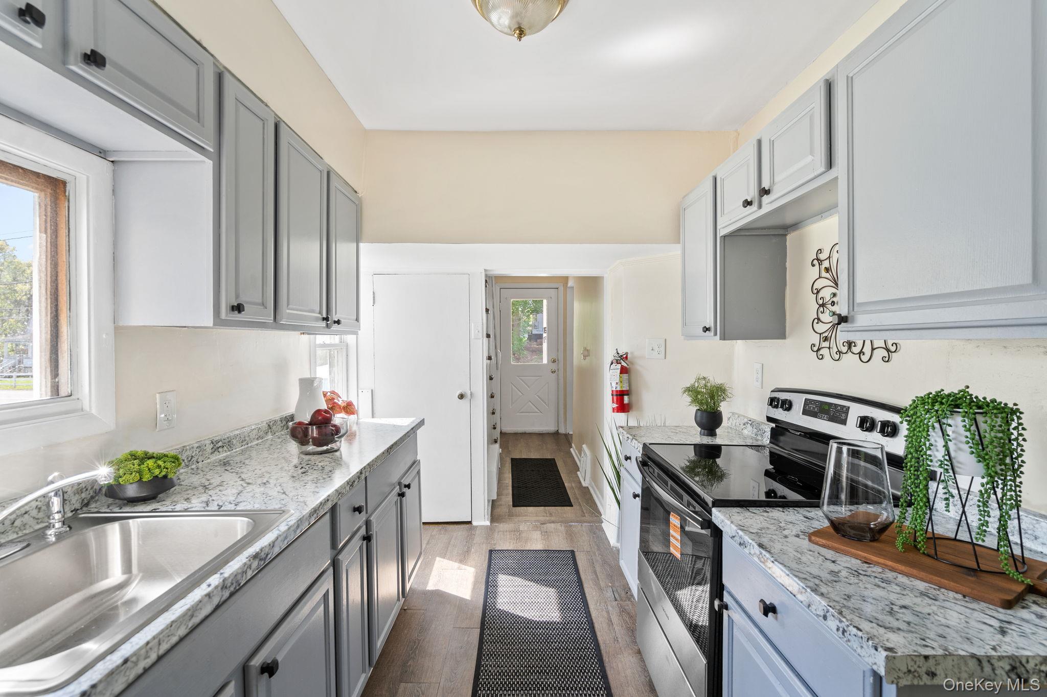 #14 photo, 8 Coldenham Road, Walden , NY 12586