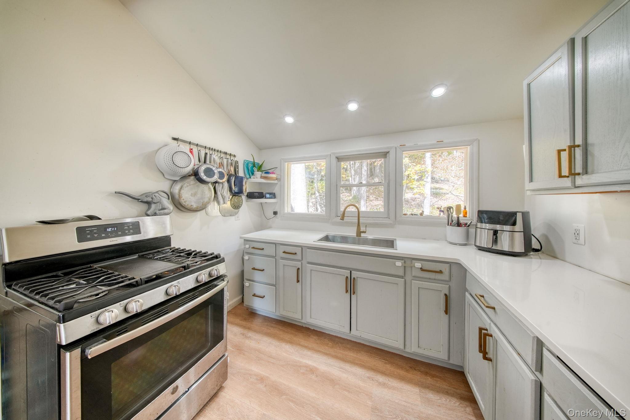 #11 photo, 16 Illing Drive, Woodbourne , NY 12788