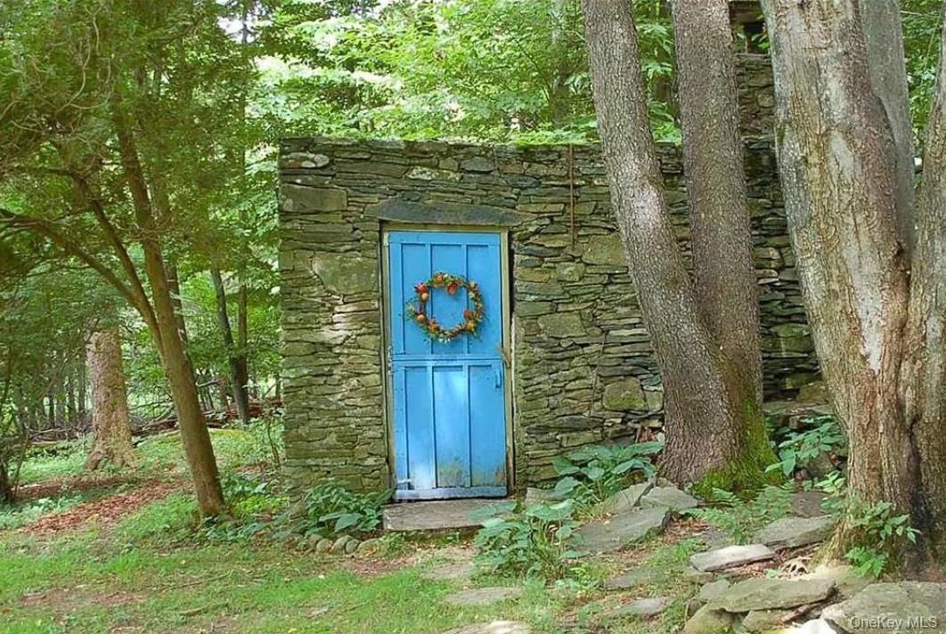 #4 photo, 16 Illing Drive, Woodbourne , NY 12788