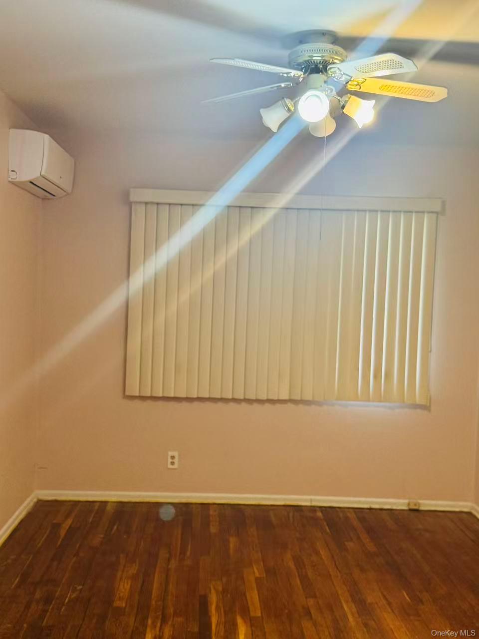 #3 photo, 199-28 24th Avenue, クイーンズ区 Whitestone , NY 11357