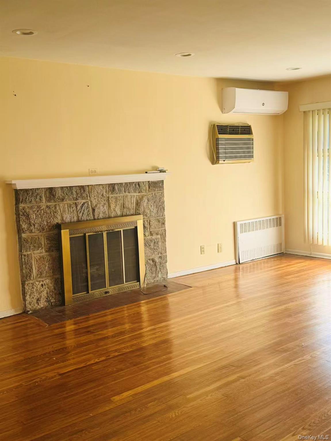 #4 photo, 199-28 24th Avenue, クイーンズ区 Whitestone , NY 11357