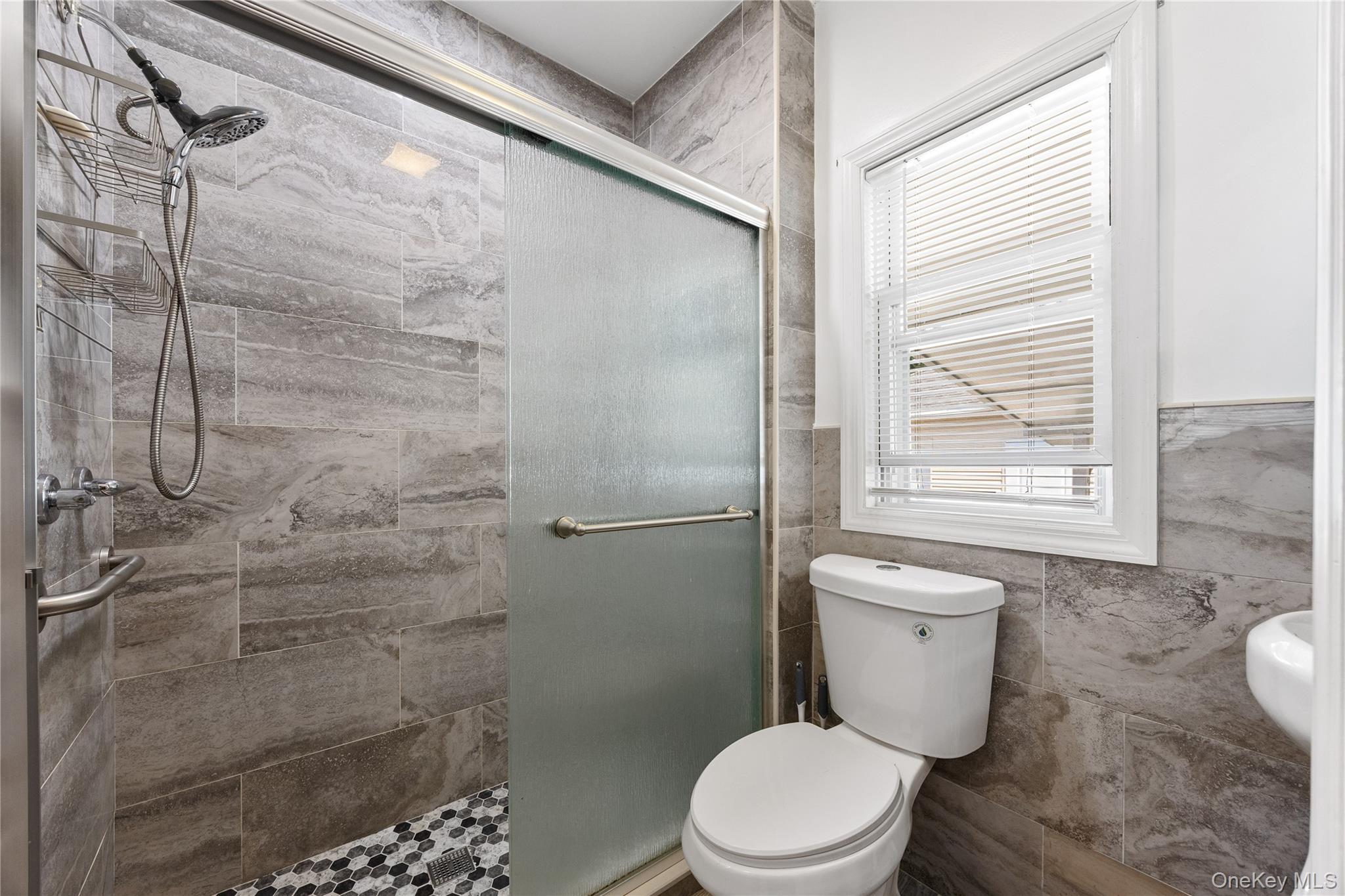 #19 photo, 187 S Long Beach Avenue, Freeport , NY 11520