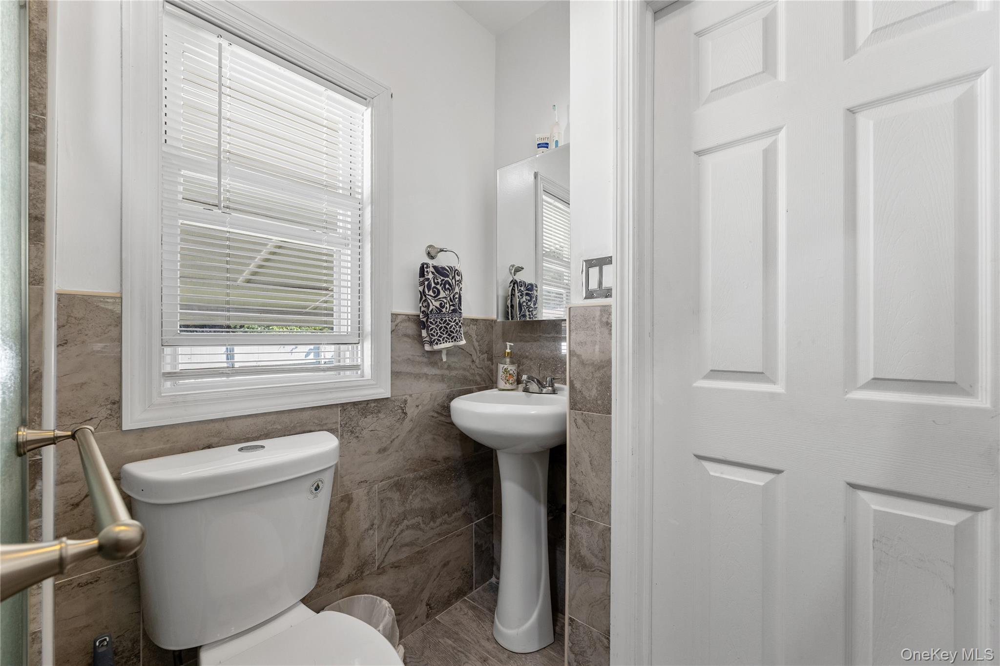 #20 photo, 187 S Long Beach Avenue, Freeport , NY 11520