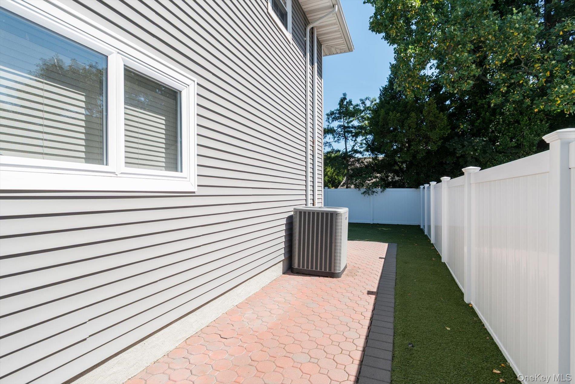 #13 photo, 2463 Rockville Centre Parkway, Oceanside , NY 11572