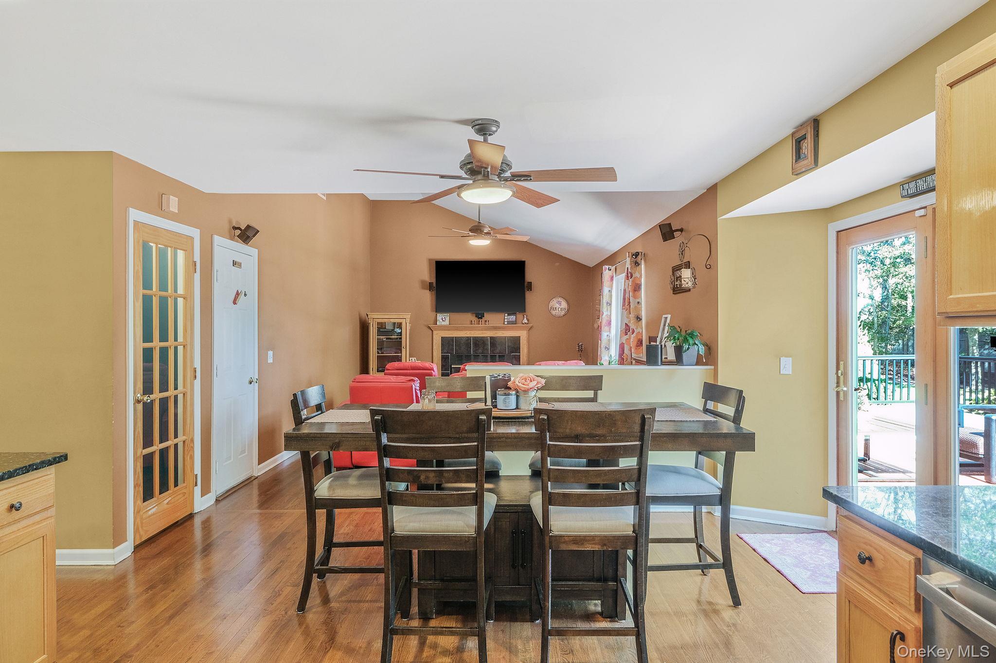 #11 photo, 5 Bridal Path, サフォーク郡 Center Moriches , NY 11934