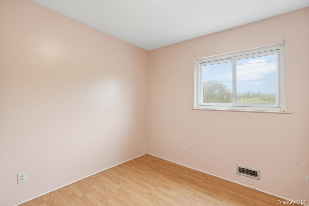 #5 photo, 167 Gibson Avenue, Brentwood , NY 11717