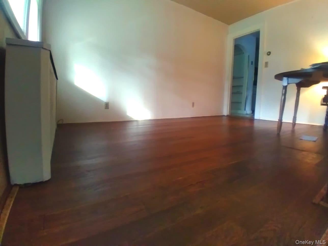 #16 photo, 28 Cross Street, Locust Valley , NY 11560