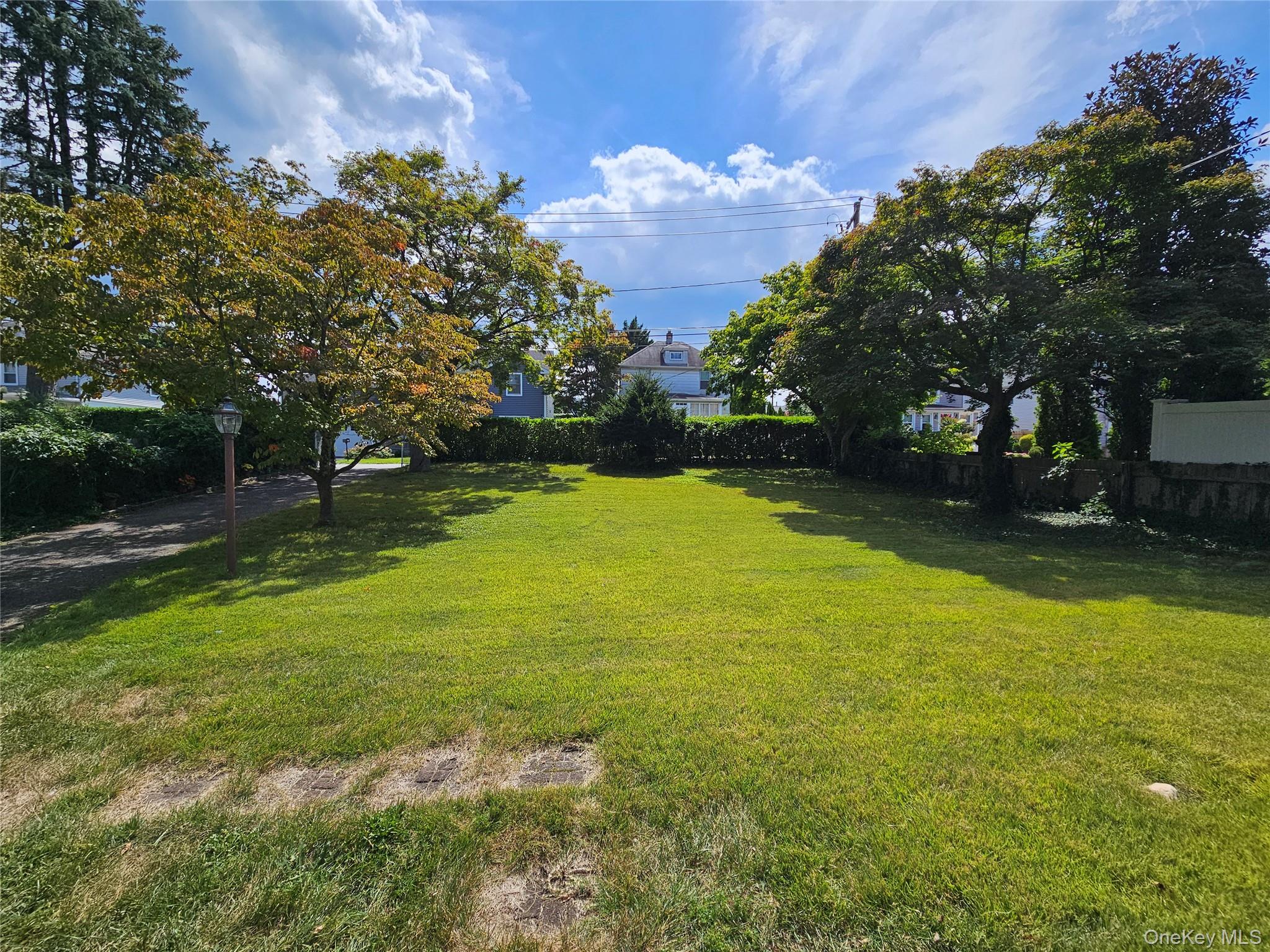 #4 photo, 28 Cross Street, Locust Valley , NY 11560