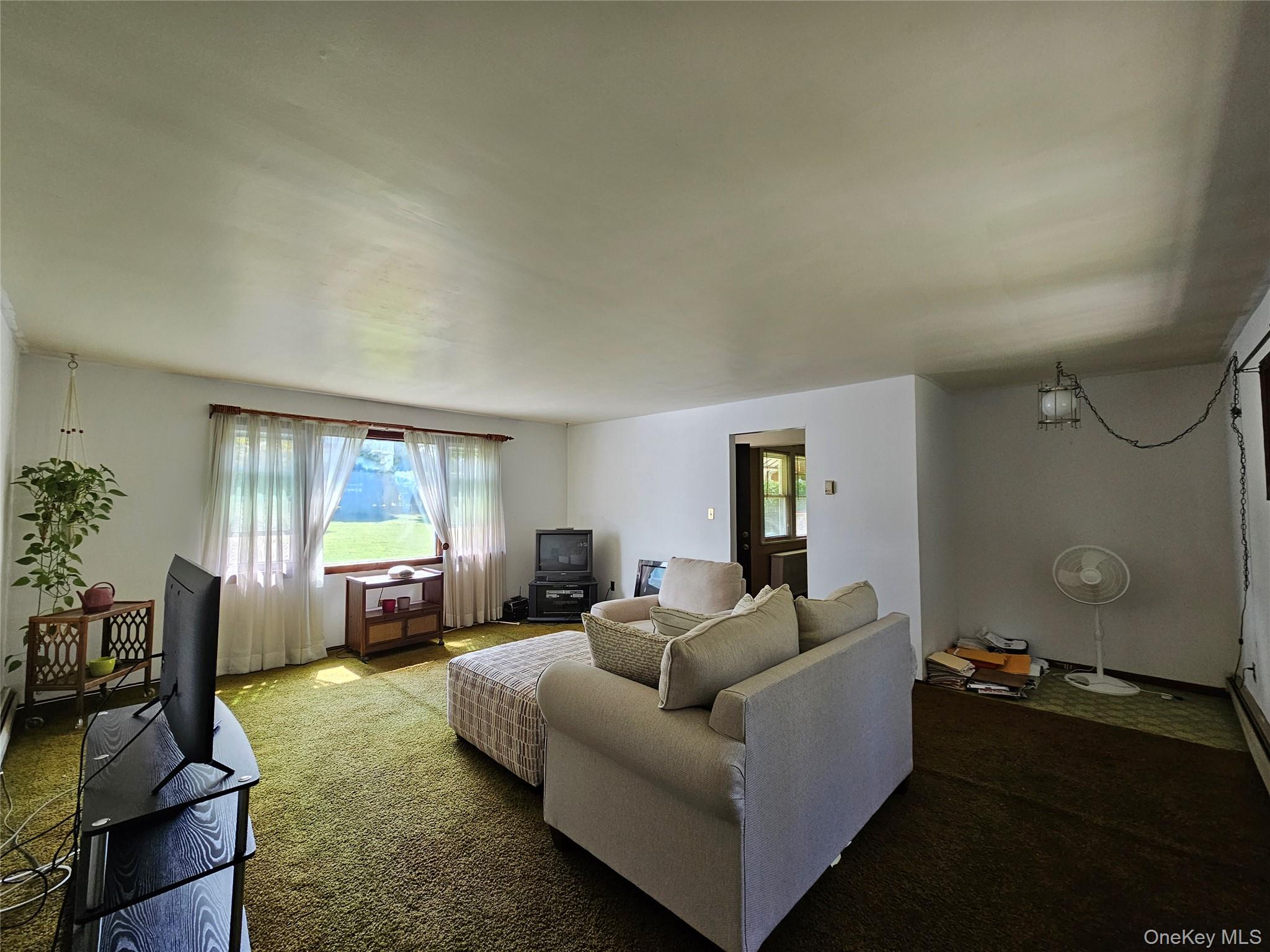 #7 photo, 28 Cross Street, Locust Valley , NY 11560