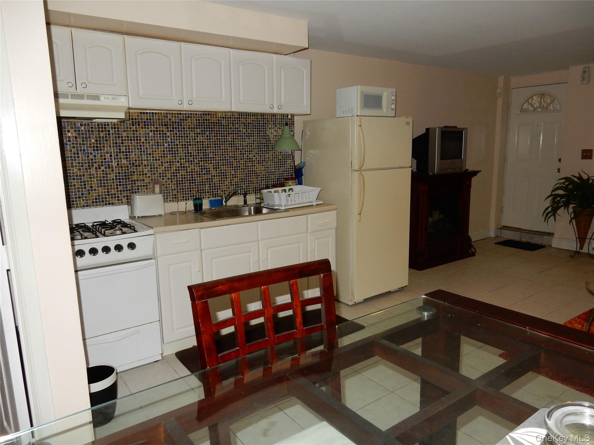 #6 photo, 125-09 84th Road, Kew Gardens , NY 11415