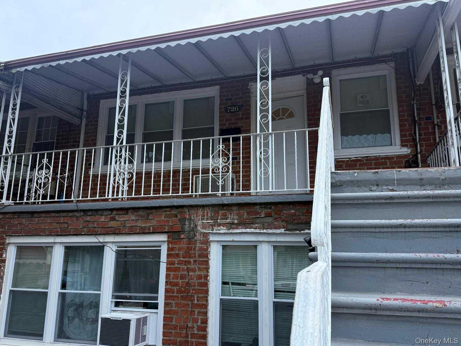 #1 photo, 726 E 83rd Street, ブルックリン区 Brooklyn , NY 11236