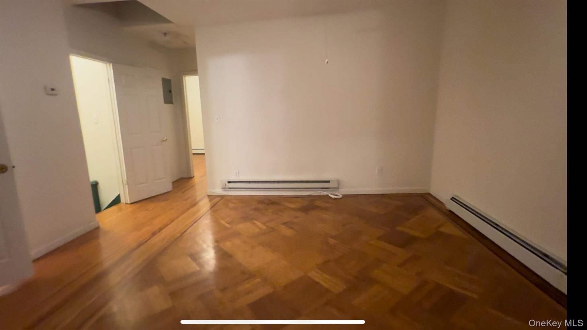 #10 photo, 220-29 Hempstead Ave, クイーンズ区 Queens Village , NY 11429